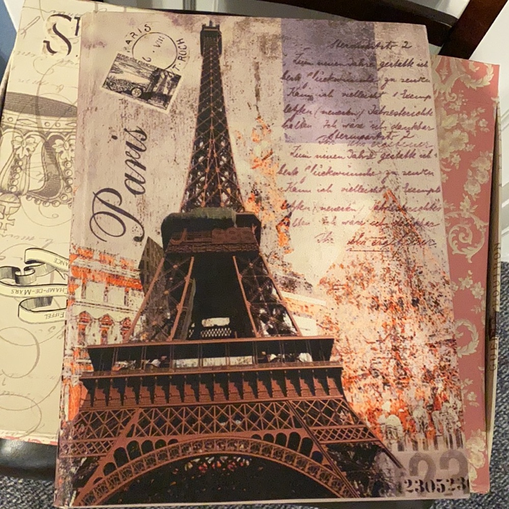 Paris Decor Set - Picture 3 of 4